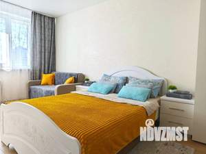 1-к квартира, посуточно, 36м2, 1/1 этаж