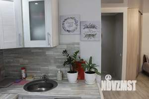 Студия квартира, посуточно, 30м2, 1/5 этаж