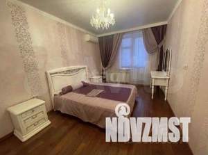 3-к квартира, на длительный срок, 95м2, 5/5 этаж