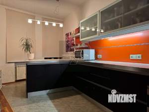 3-к квартира, на длительный срок, 136м2, 2/5 этаж