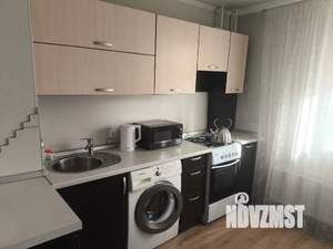 1-к квартира, посуточно, 37м2, 6/9 этаж