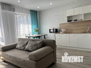 Студия квартира, посуточно, 32м2, 19/25 этаж