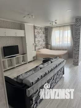 Студия квартира, посуточно, 42м2, 15/18 этаж