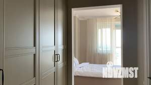 Студия квартира, посуточно, 42м2, 22/23 этаж