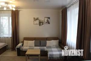 Студия квартира, посуточно, 30м2, 1/5 этаж