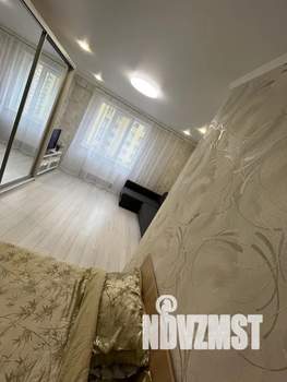 1-к квартира, посуточно, 38м2, 8/18 этаж