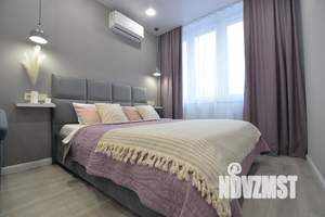 Студия квартира, посуточно, 38м2, 3/27 этаж