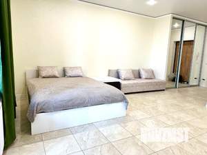 Студия квартира, посуточно, 30м2, 11/20 этаж