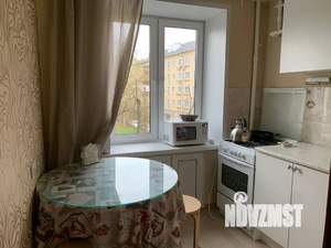 1-к квартира, посуточно, 32м2, 3/5 этаж