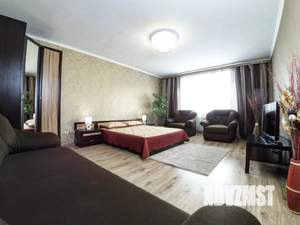 1-к квартира, посуточно, 42м2, 13/16 этаж