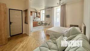 Студия квартира, посуточно, 42м2, 2/5 этаж