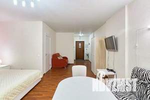 2-к квартира, посуточно, 70м2, 1/25 этаж