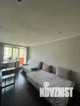 Студия квартира, посуточно, 27м2, 3/5 этаж