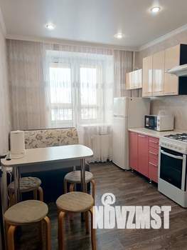 1-к квартира, посуточно, 40м2, 4/10 этаж