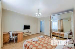 1-к квартира, посуточно, 42м2, 1/1 этаж