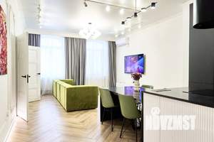 1-к квартира, посуточно, 90м2, 2/3 этаж