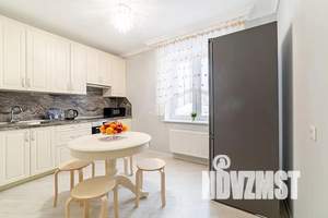 2-к квартира, посуточно, 61м2, 18/20 этаж