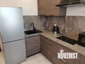 1-к квартира, посуточно, 40м2, 12/18 этаж