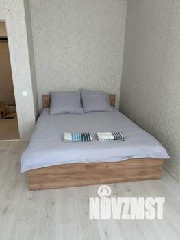 1-к квартира, посуточно, 37м2, 4/20 этаж