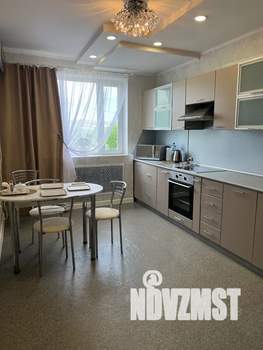 2-к квартира, посуточно, 67м2, 2/17 этаж