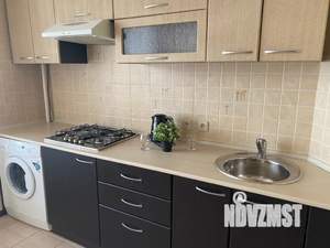 1-к квартира, посуточно, 38м2, 4/10 этаж