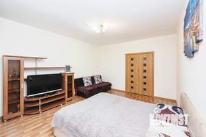 1-к квартира, посуточно, 44м2, 1/1 этаж