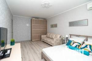 1-к квартира, посуточно, 38м2, 8/10 этаж