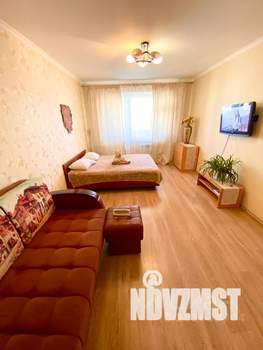 1-к квартира, посуточно, 36м2, 8/12 этаж