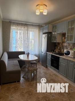 1-к квартира, посуточно, 43м2, 4/9 этаж