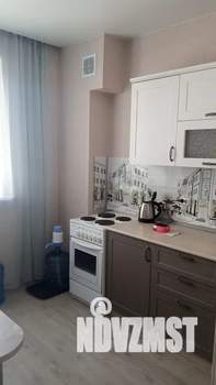 1-к квартира, посуточно, 37м2, 4/6 этаж