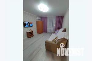 1-к квартира, посуточно, 50м2, 6/10 этаж