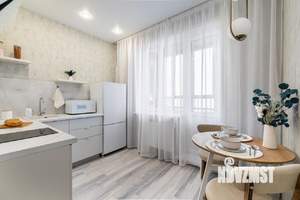 1-к квартира, посуточно, 44м2, 18/22 этаж