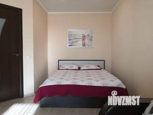 1-к квартира, посуточно, 38м2, 4/10 этаж