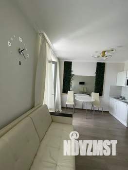 Студия квартира, посуточно, 37м2, 18/21 этаж