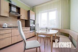 1-к квартира, посуточно, 40м2, 4/10 этаж