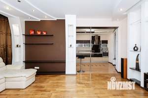 3-к квартира, на длительный срок, 128м2, 5/5 этаж