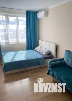 1-к квартира, посуточно, 35м2, 18/18 этаж