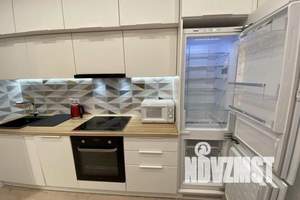 2-к квартира, посуточно, 40м2, 15/18 этаж