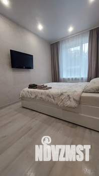 1-к квартира, посуточно, 35м2, 2/22 этаж