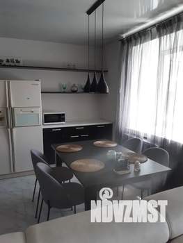 2-к квартира, посуточно, 79м2, 14/14 этаж