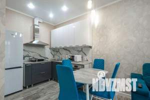 2-к квартира, посуточно, 39м2, 11/20 этаж