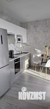 Студия квартира, посуточно, 35м2, 19/19 этаж