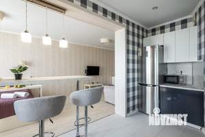 1-к квартира, посуточно, 50м2, 1/1 этаж