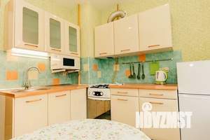 2-к квартира, посуточно, 60м2, 1/1 этаж