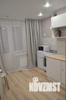 1-к квартира, посуточно, 40м2, 16/18 этаж