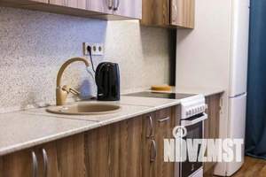 1-к квартира, посуточно, 42м2, 9/10 этаж