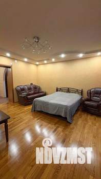 3-к квартира, посуточно, 131м2, 1/1 этаж