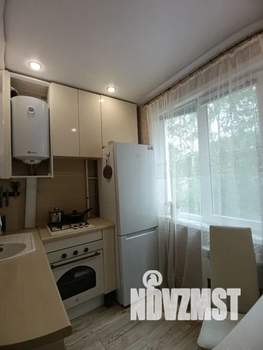 2-к квартира, посуточно, 46м2, 3/5 этаж