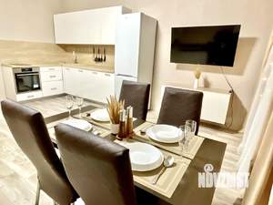 Студия квартира, посуточно, 46м2, 10/22 этаж