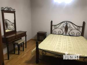 3-к квартира, на длительный срок, 100м2, 4/6 этаж